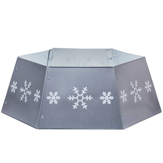 26.5&#x22; Silver Metal Hexagonal Christmas Snowflakes Tree Collar